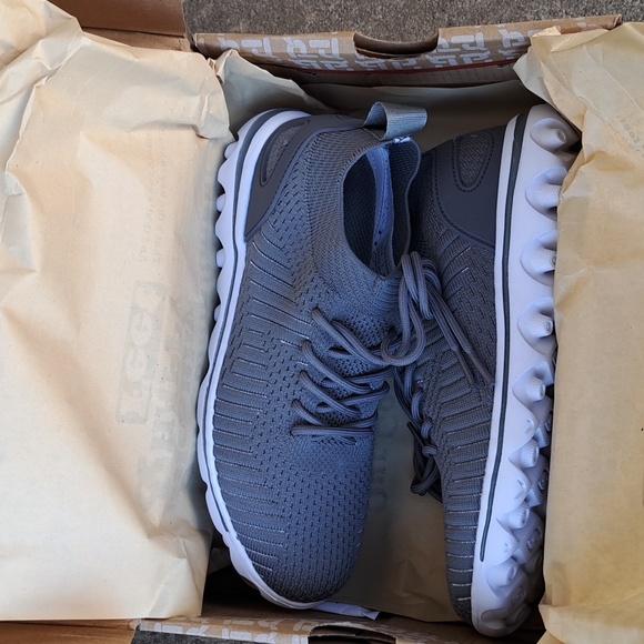 NIB- Propet Women's Travel Activ  Aviator Shoes- Sz 7 - Picture 7 of 9